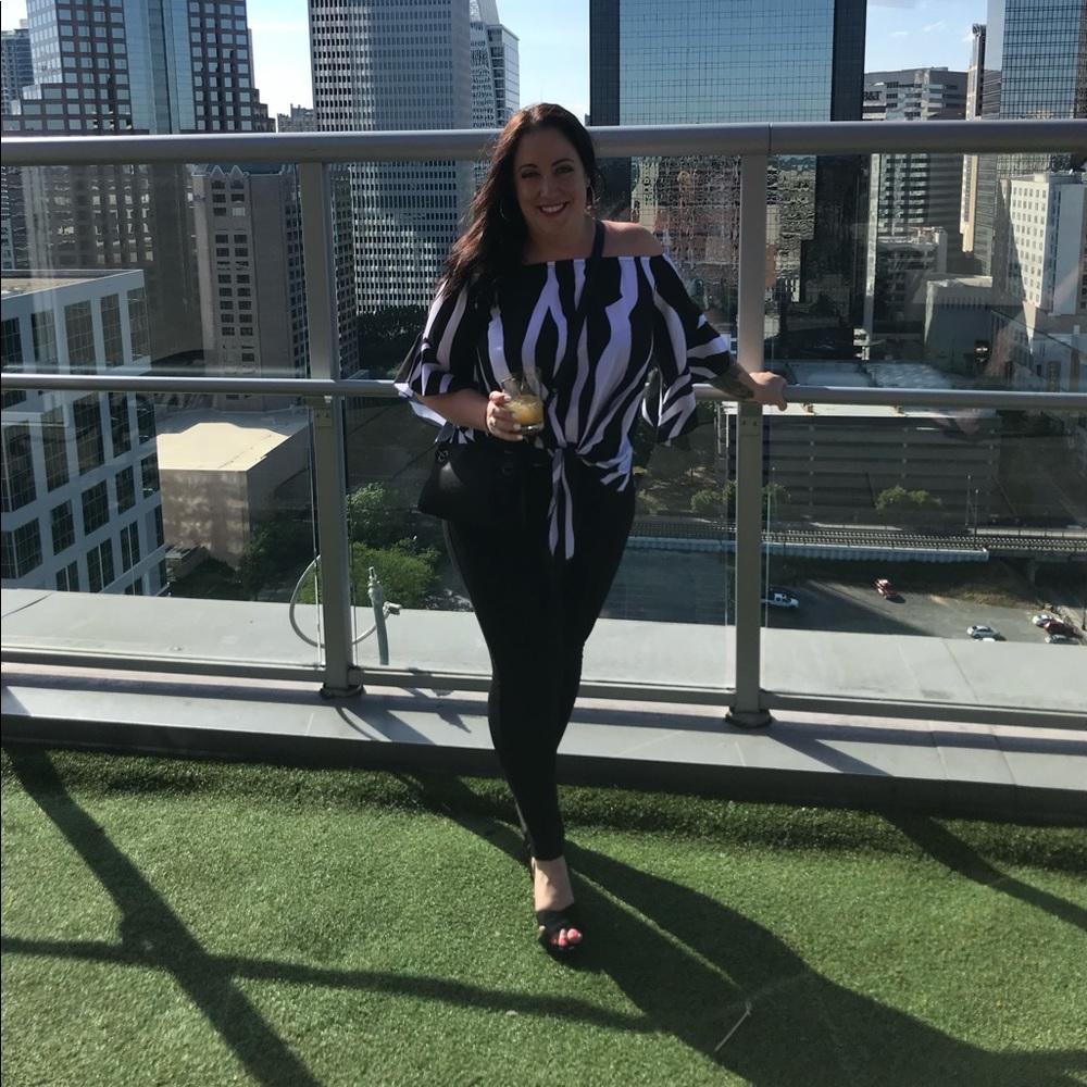 Meet your Posher, Pamela